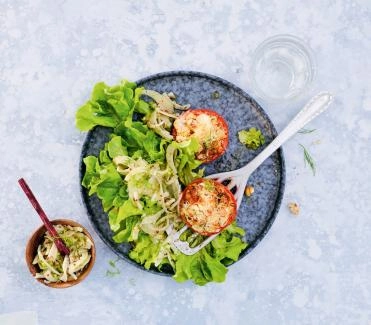 Gefüllte Tomaten mit Feta und Frühlingszwiebeln